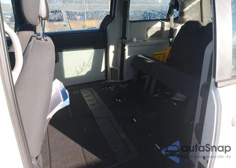 2010 Dodge Grand Caravan Se from USA, damaged, VIN 2D4RN4DE7AR372225